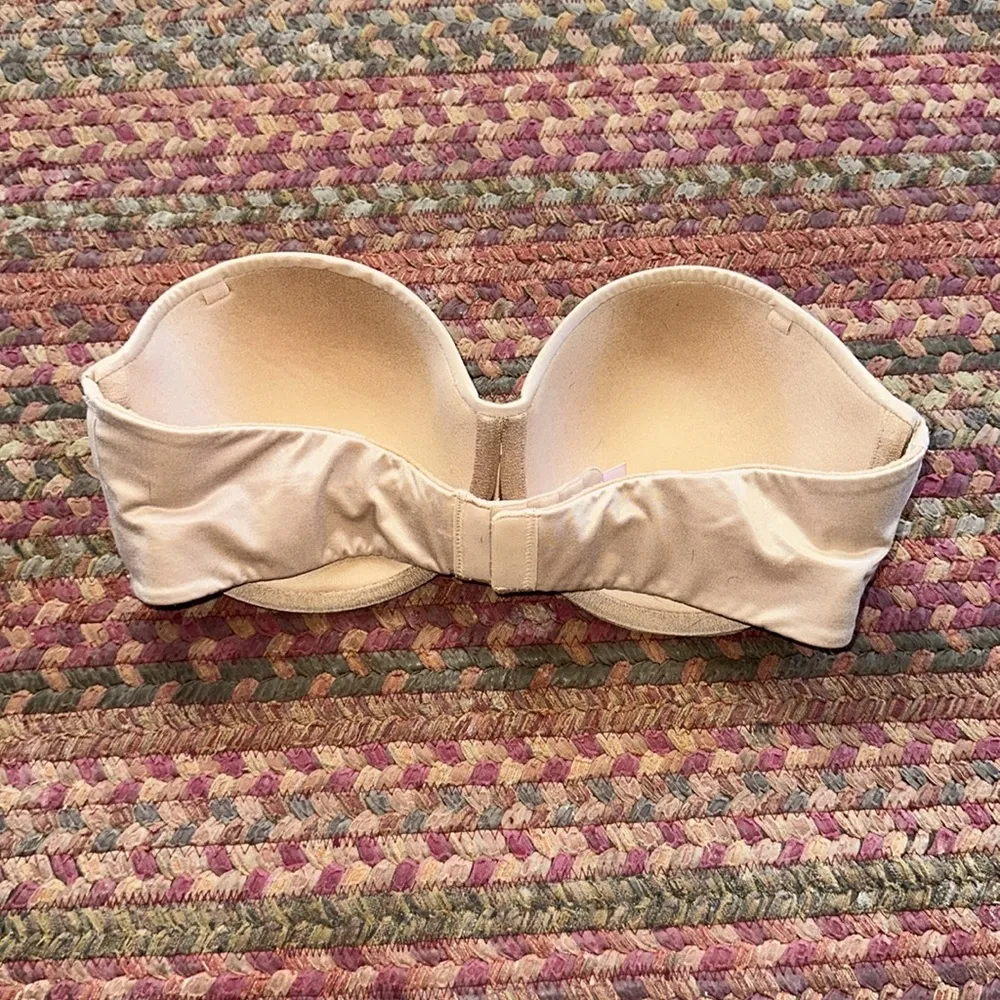 VICTORIAS SECRET BODY BY VICTORIA NUDE STRAPLESS LINED BRA - Image 3