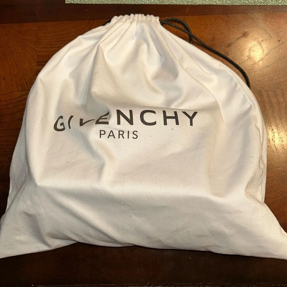 Givenchy Authentic  Black Leather Top Handle Crossbody Mini Bag - Image 6