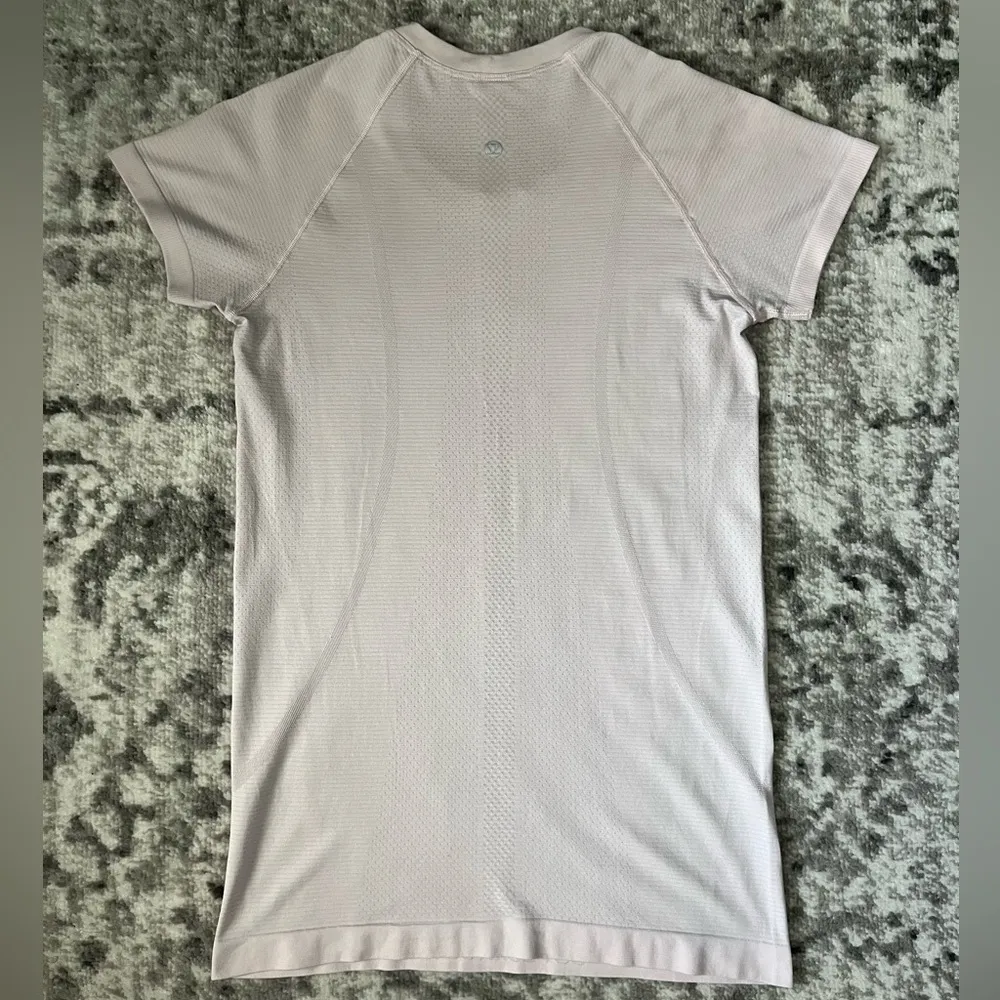 Lululemon Swiftly Tech Short Sleeve 2.0 - Image 4