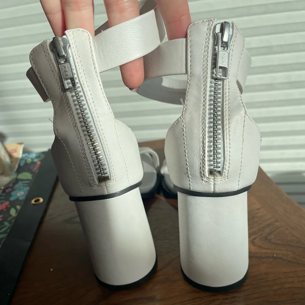 New White  Chunky Heels - Image 3