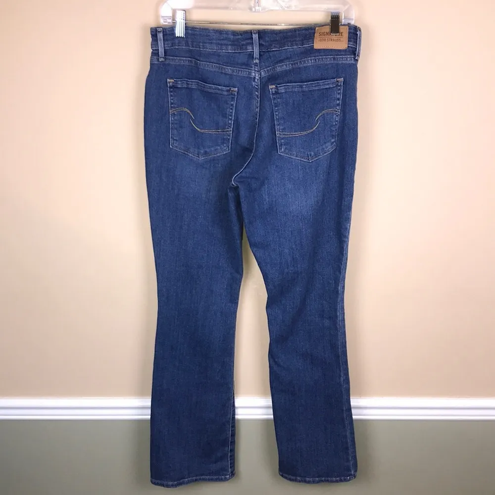 Signature by Levi Strauss & Co Women’s Mid-Rise Bootcut Medium Wash Denim Jeans - Image 7
