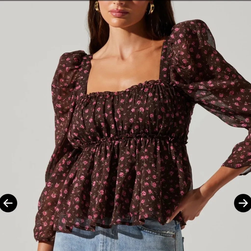 ASTR the Label Floral Print Smocked Babydoll Top Brown Pink Ditsy Med Milkmaid - Image 2