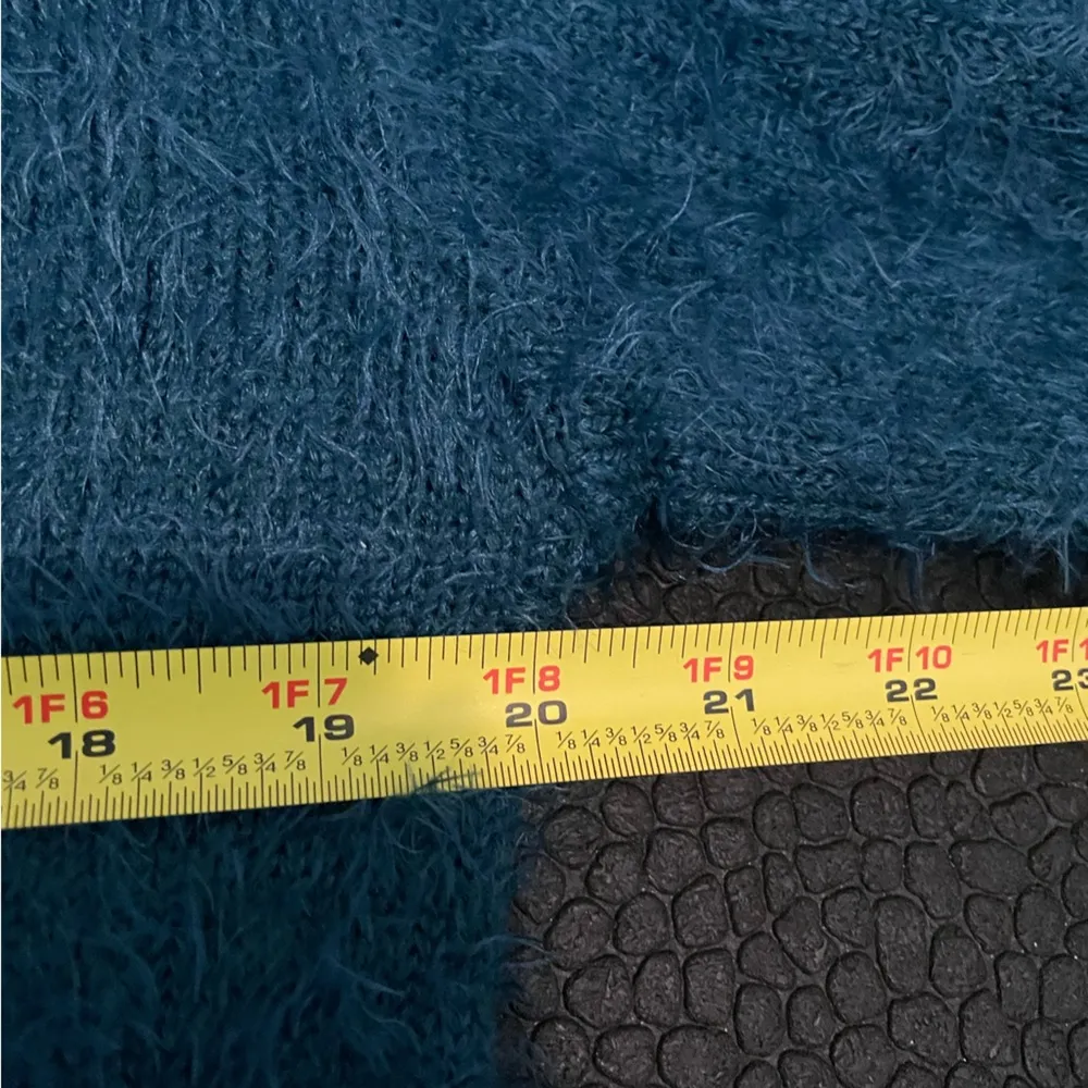 Chelsa and Theodore teal fluffy cardigan sweater size small‎ Green - Image 5