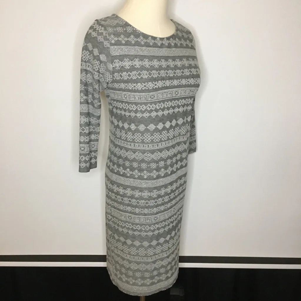 URBAN OUTFITTERS // BDG Gray Geometric Pattern Fitted Dress Medium - Image 4