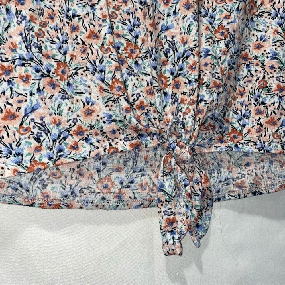 IZ Byer Floral Top Juniors XS - Image 3