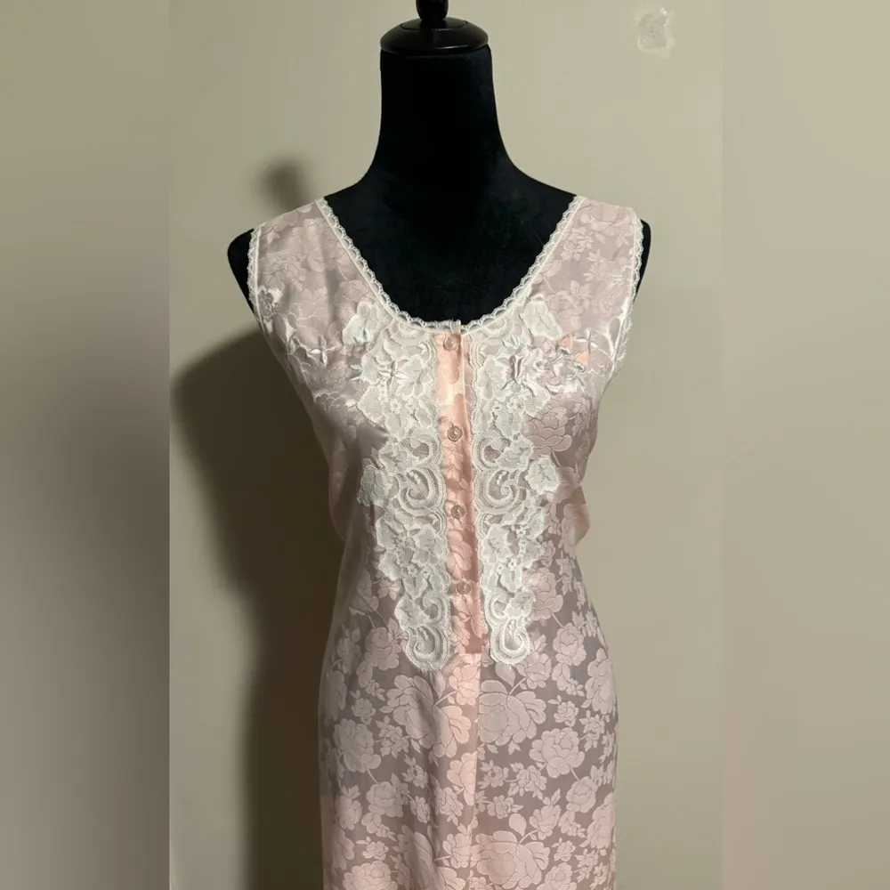 EUC Eve Stillman Pink and White Floral Lacy Nightgown size large - Image 2