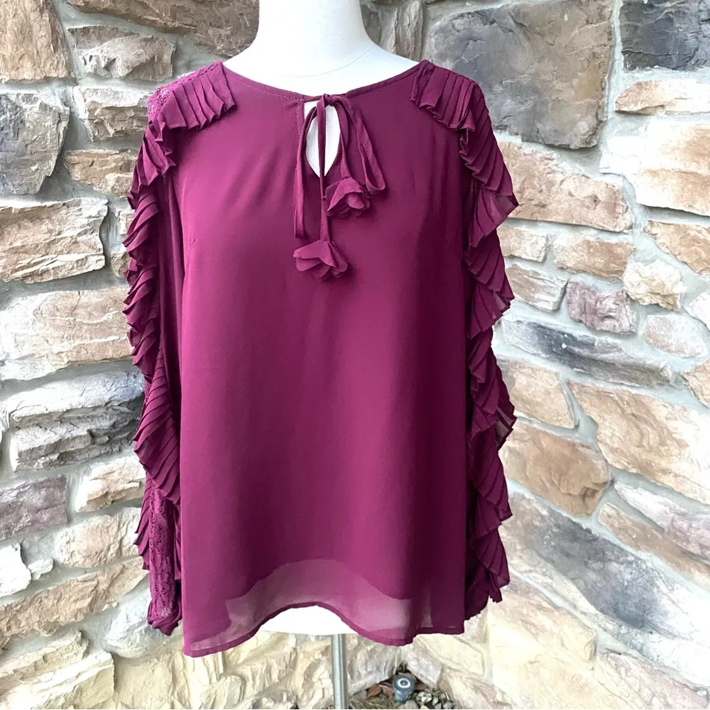 Beciga Boutique Maroon Ruffled Blouse Purple Size M - Image 3