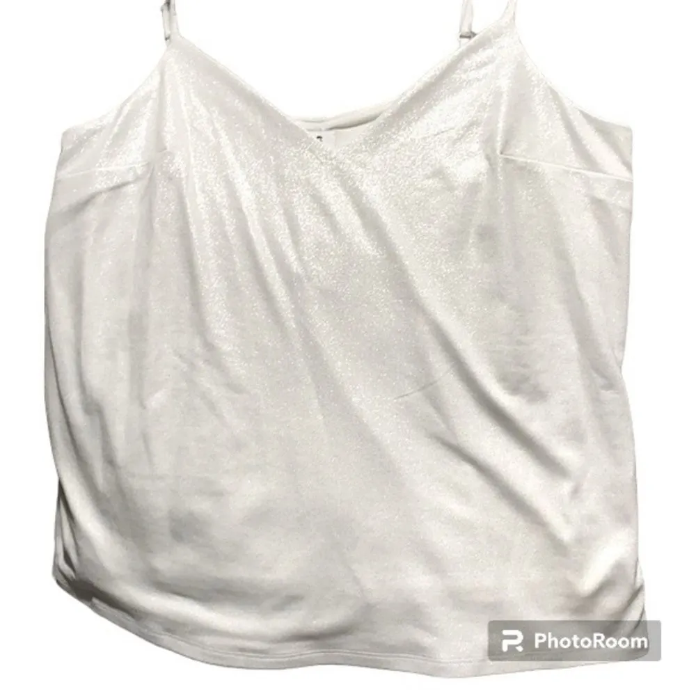EXPRESS ✨ Metallic V-Neck Downtown Cami✨ - Image 4