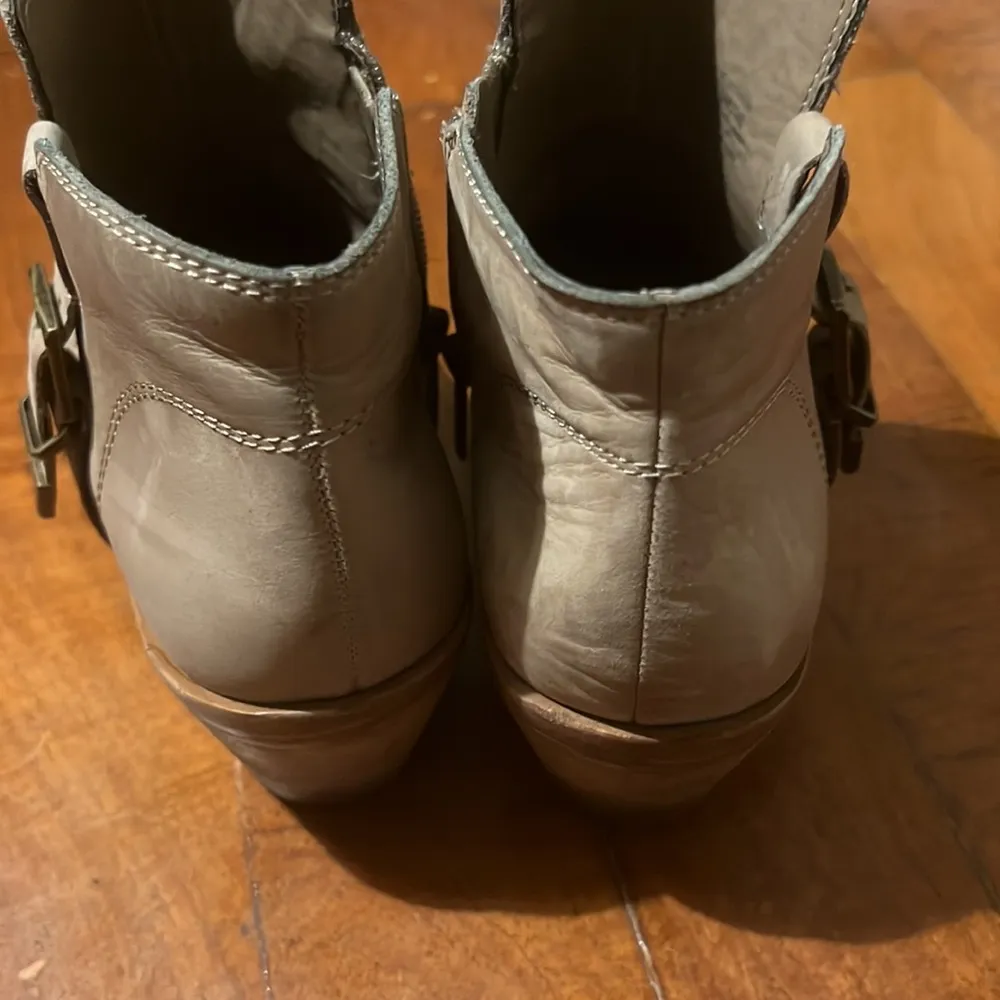 Vince camuto boots size 6 - Image 5