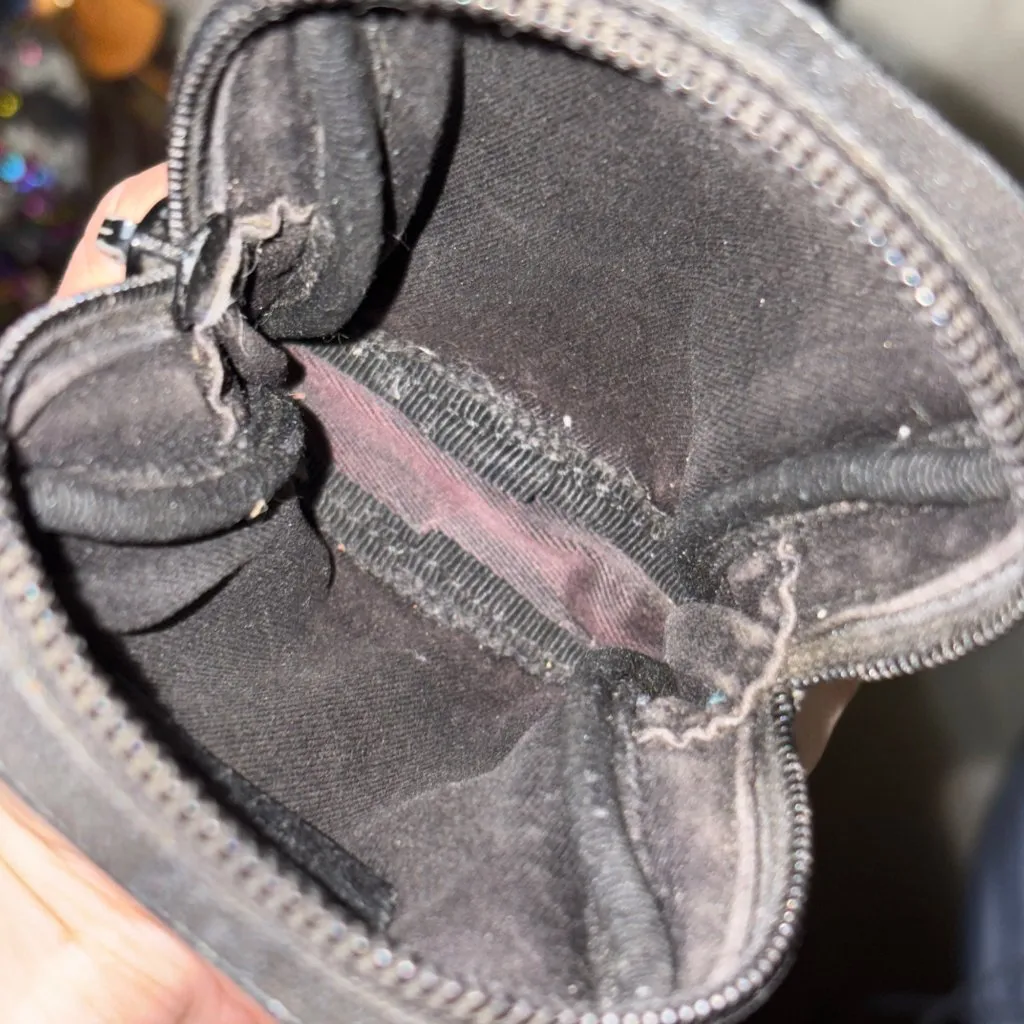 Gucci Black GG Monogram Canvas Small Pouch Bag Zipper Closure Logo Plate - Image 5