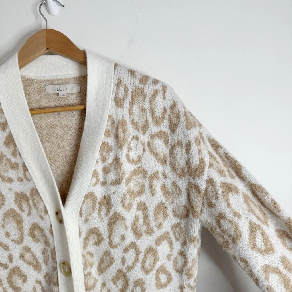 LOFT Tan/ Cream Animal/Leopard Print Button Front Boyfriend Fit Plush Cardigan M - Image 6