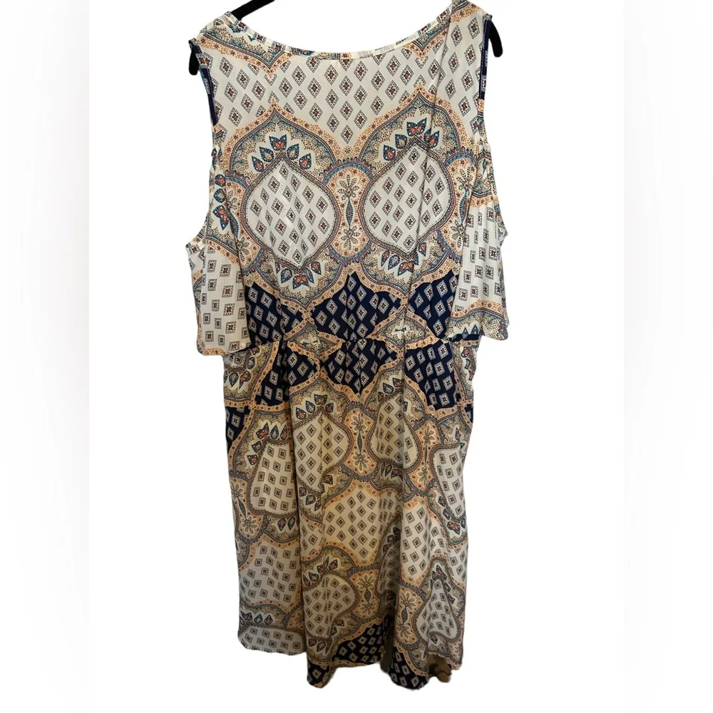 AS u wish multicolored print cold shoulder dress size 3x - Image 3