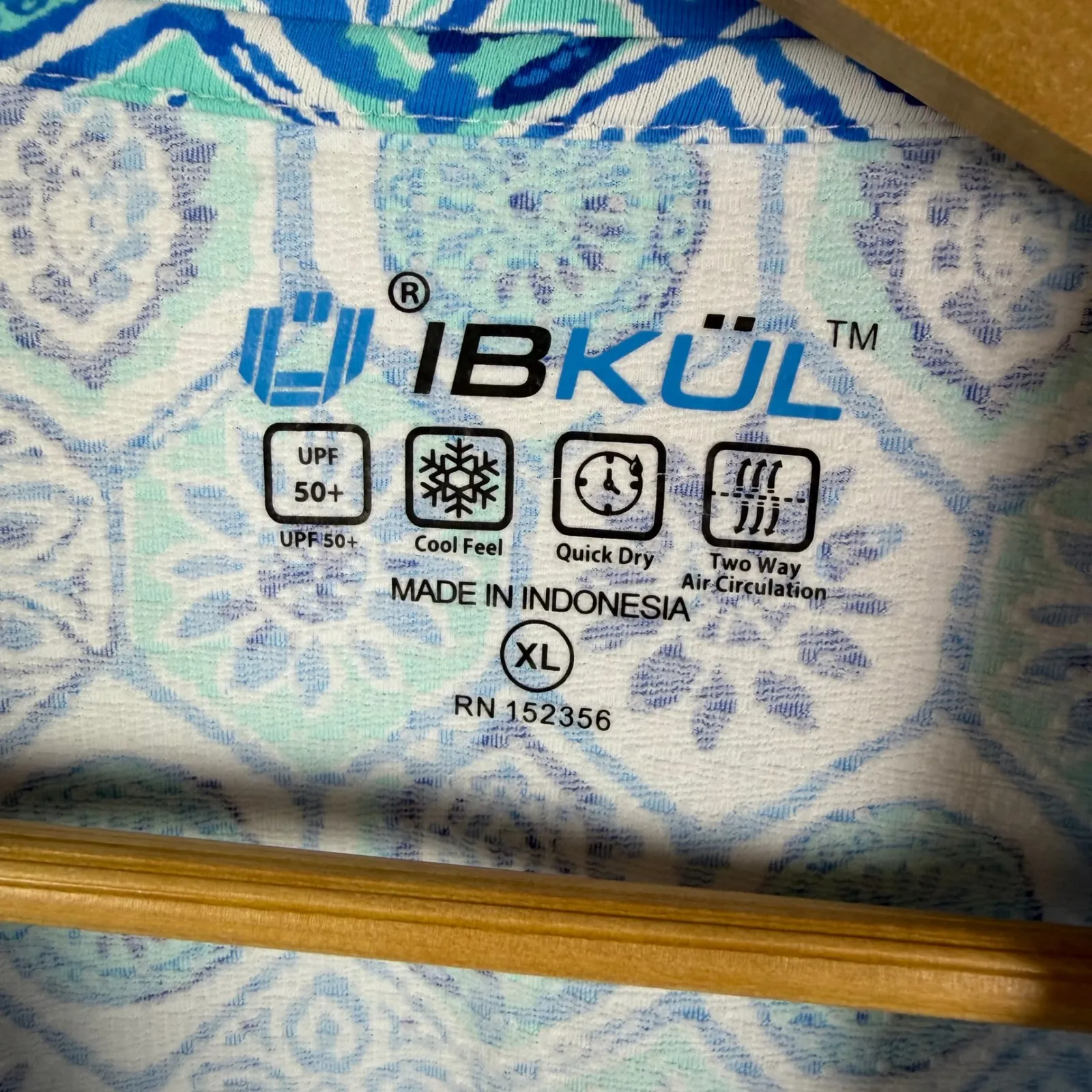 IBKUL Geometric Tile Print Mesh Top Size XL Blue UPF 50+ Quick Dry Outdoors White - Image 6