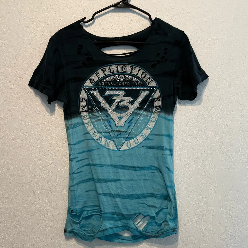 Affliction Blue Ombre Distressed Cutout Tee Size M Rhinestone Navy Aqua Rock Top - Image 2
