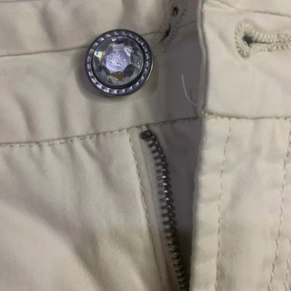 BKE Molly Womens Beige Embellished Booty Shorts Size 27 Rhinestone Pocket Detail - Image 3