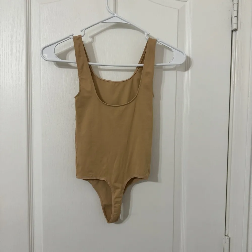 SKIMS Soft Smoothing Seamless Thong Bodysuit XXS - Image 3