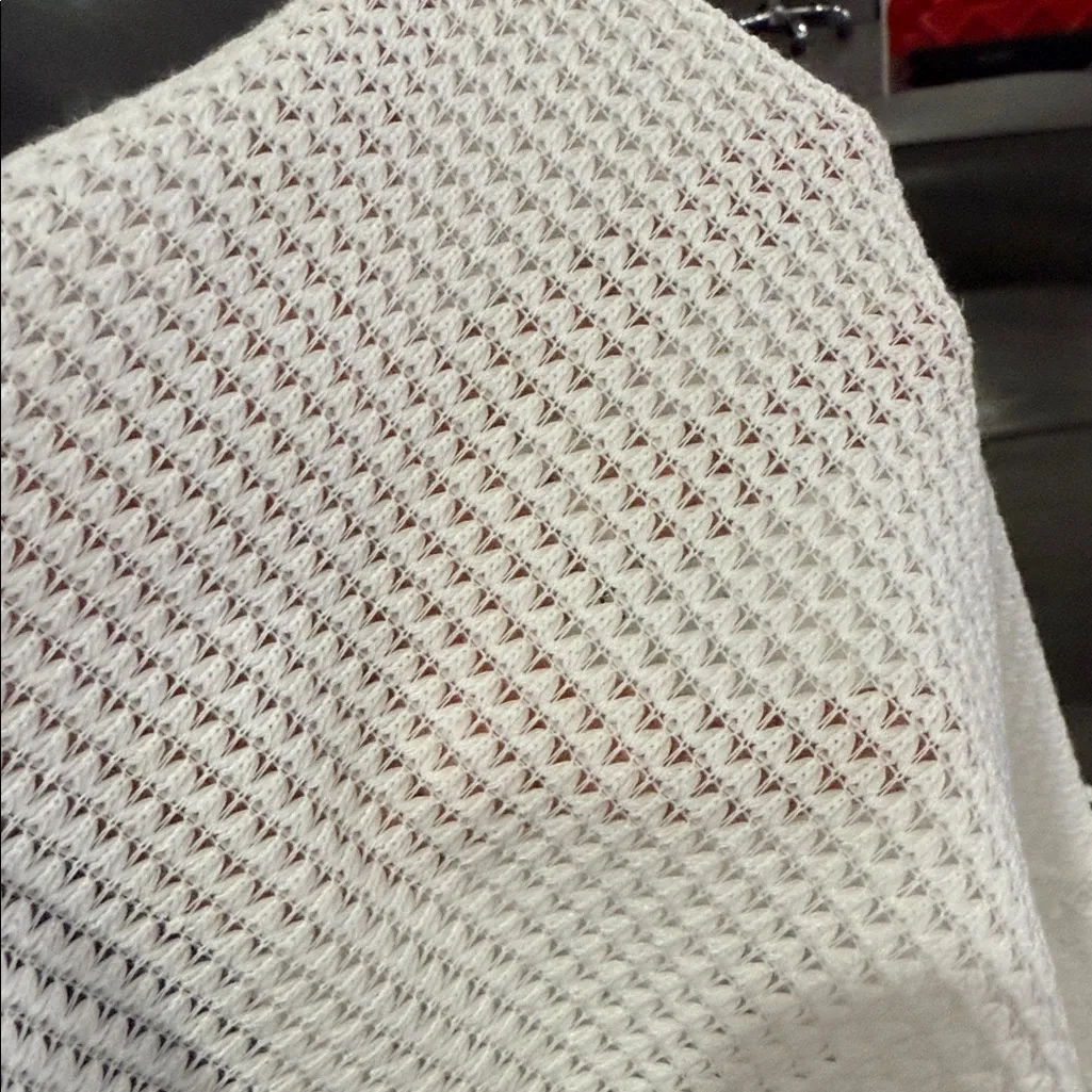 Live Well White Knit Top Size L - Image 8