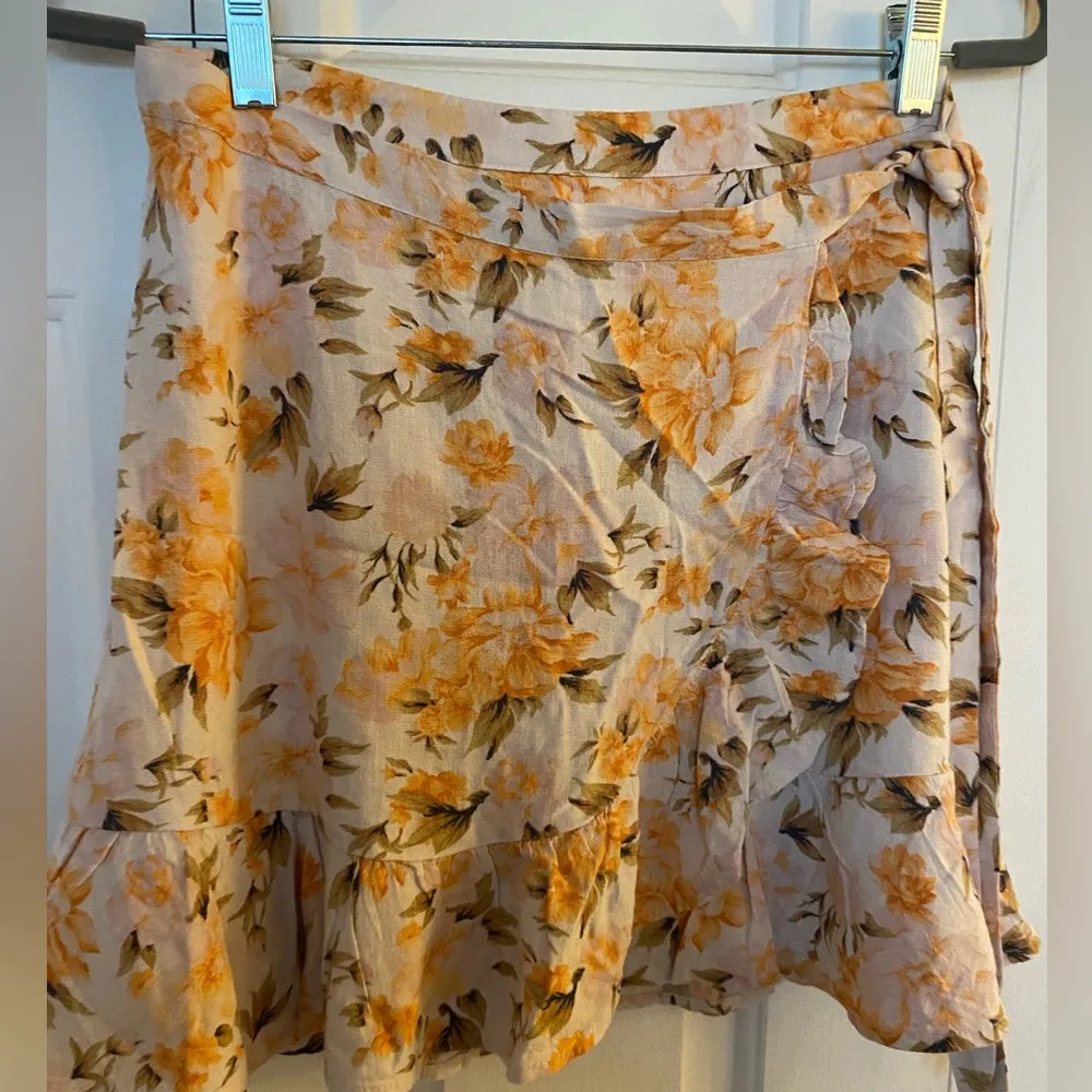 NWT American Eagle Outfitters AE Peachy Pink Floral Wrap Skirt - Image 4