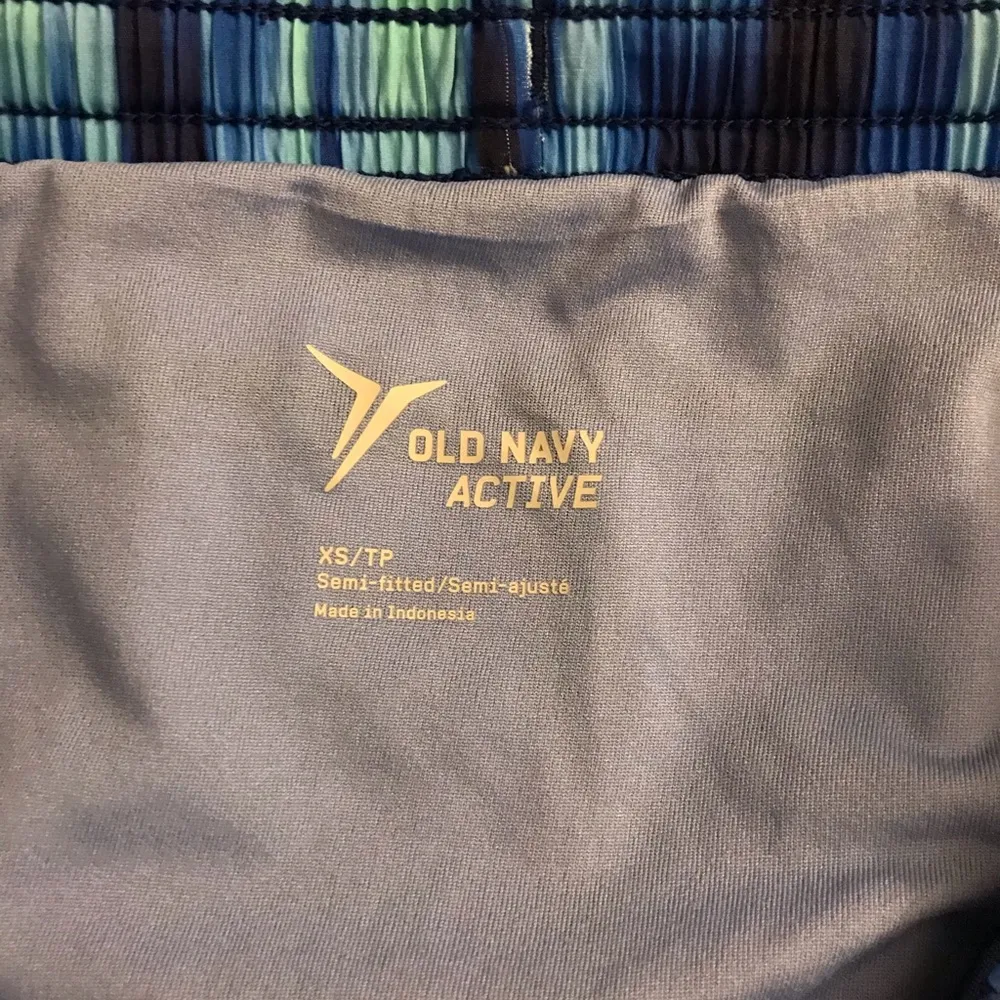 Old Navy Active Tie Dye Shorts - Image 2