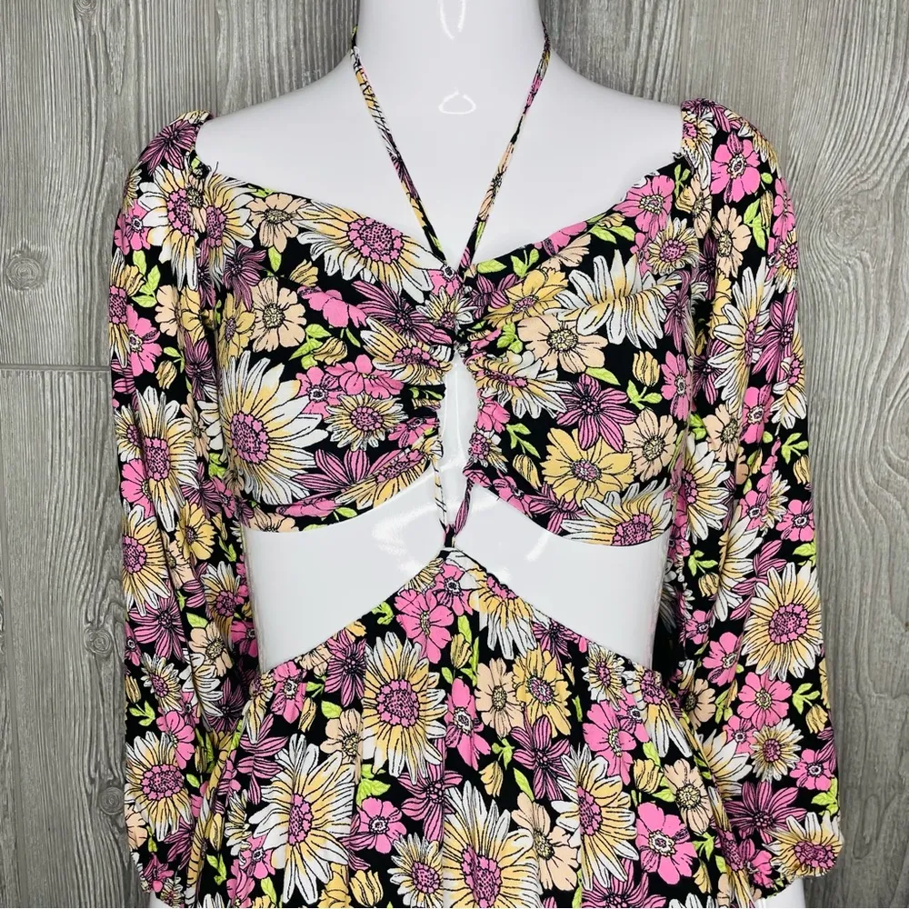 Forever 21 floral Print Cutout Mini Dress strappy halter neck line size small - Image 3