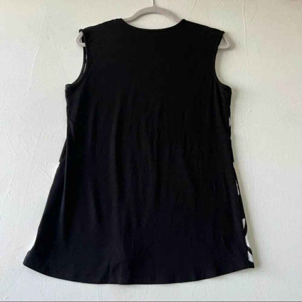 NWOT Vince Camuto start light tank top XSMALL casual sleeveless black white - Image 8