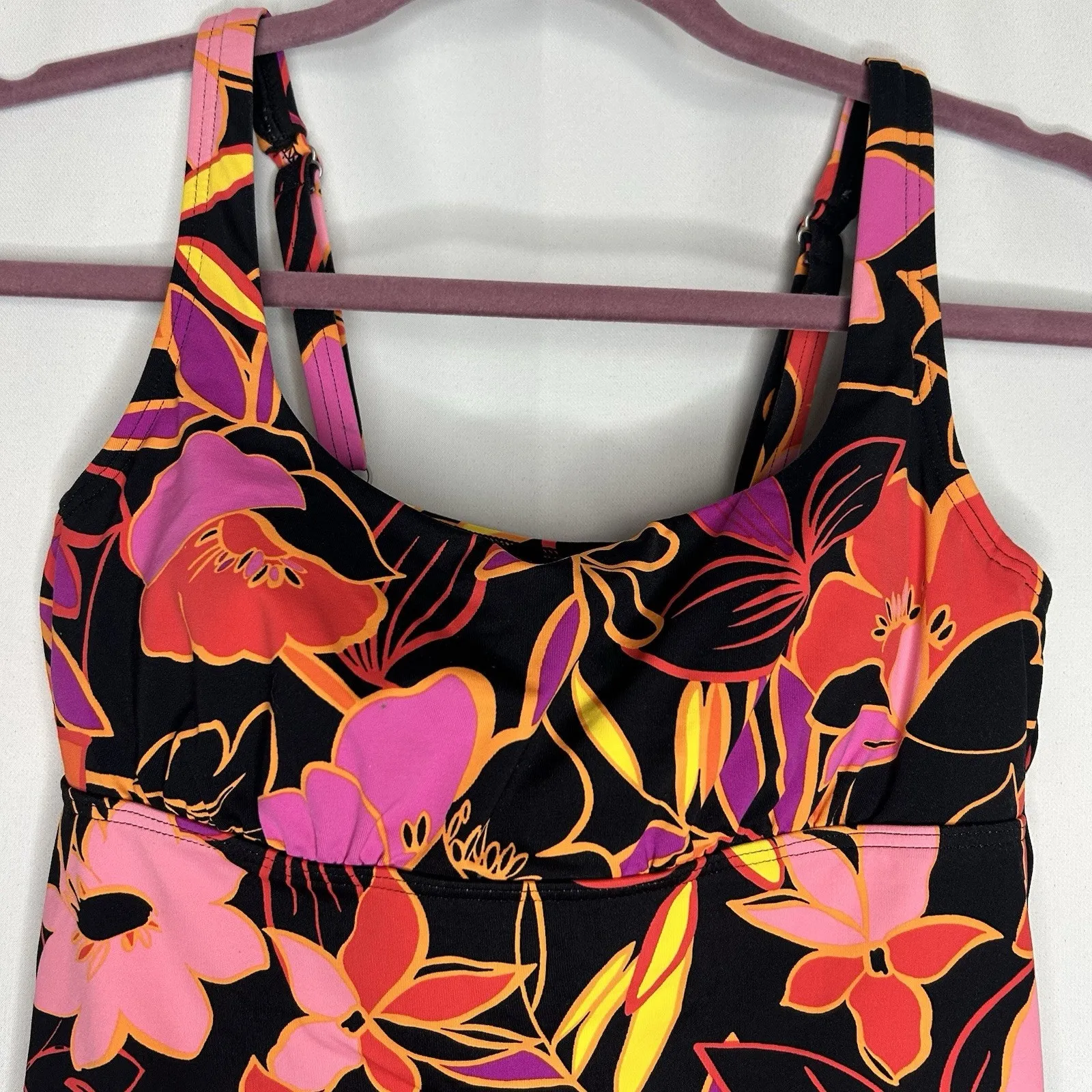 Lands End Tankini Womens Size 4‎ Bright Floral Swim Top Lined With Underwire - Image 2
