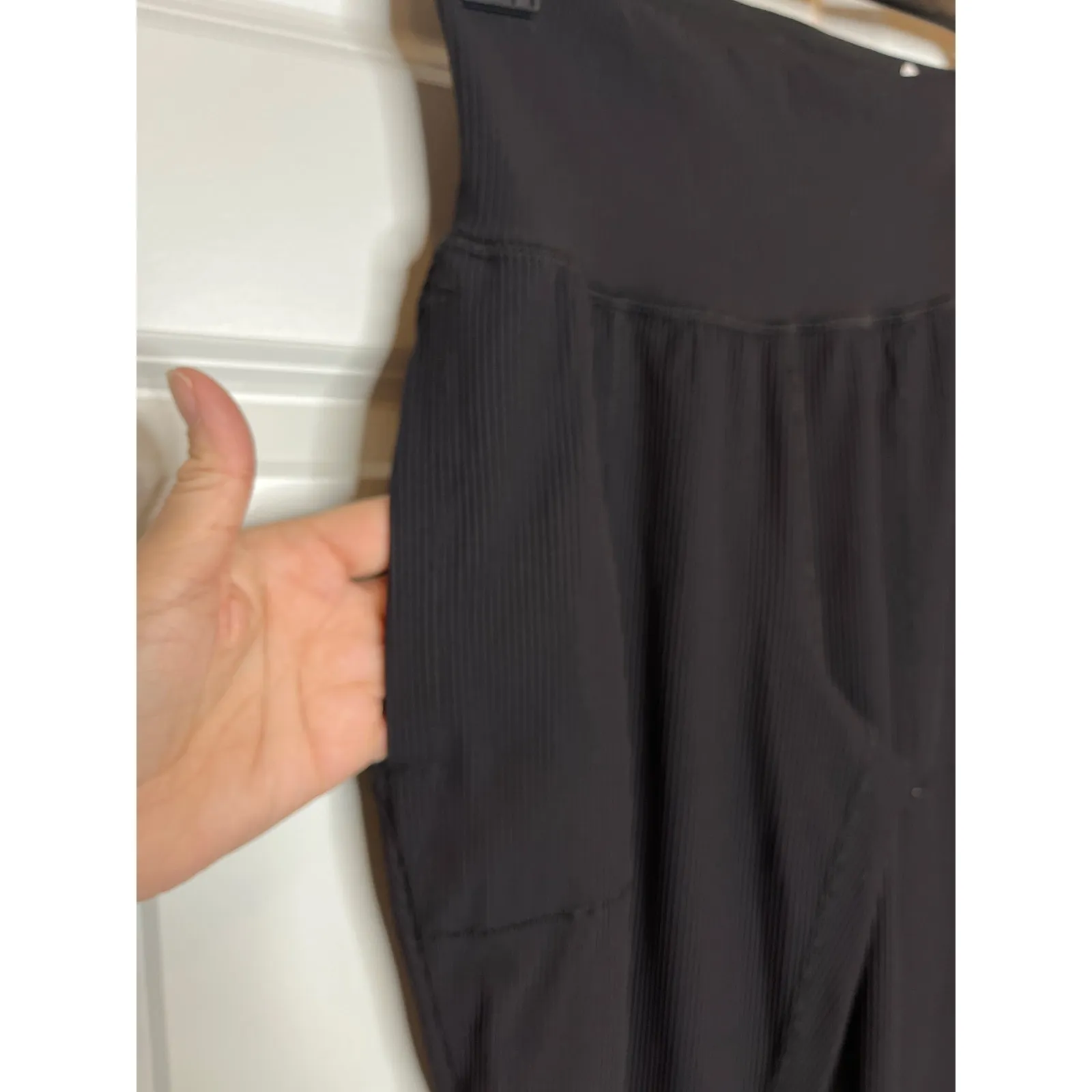 Athleta XS Salutation Rib Jogger Black - Image 4