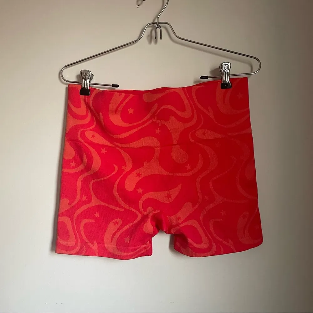 JoyLab Red and Orange Patterned Shorts - Image 4