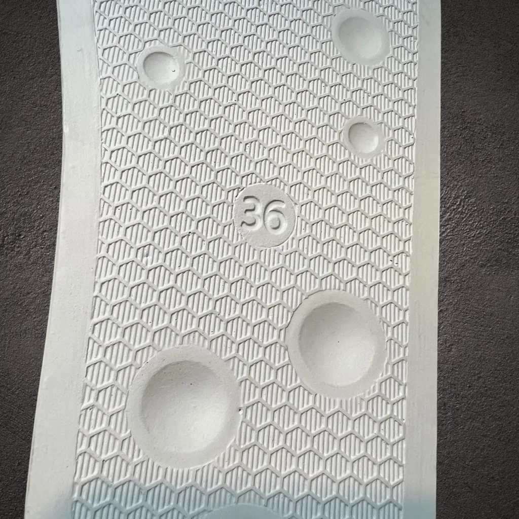 Off-White Logo Pool Sliders Size 36 Black and White Women’s or Men’s NIB - Image 7