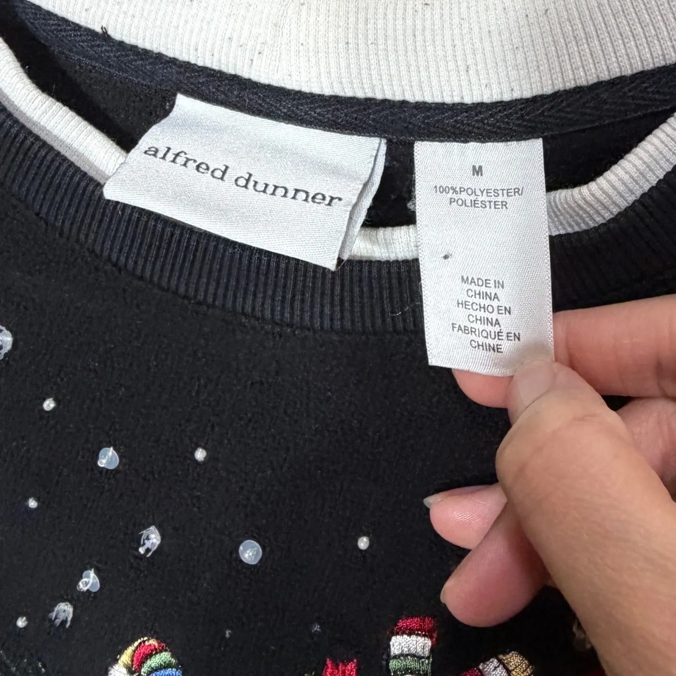 Alfred Dunner Black Cardinal Bird Embroidered Fleece Sweatshirt Size Medium - Image 3