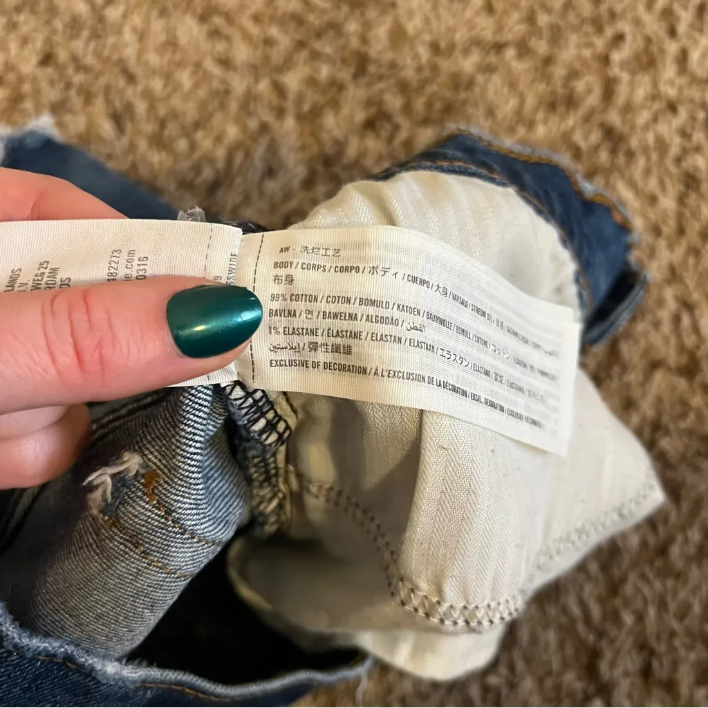 Abercrombie & Fitch The Mom High Rise Curve Love Blue Jean Shorts - Image 6