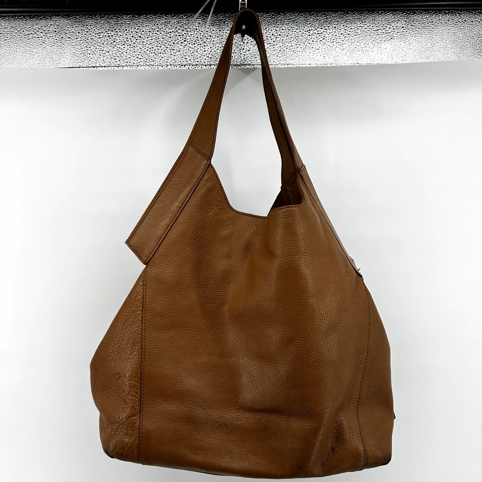 Sundance Leather Shoulder Bag Purse Zip Closure Lined Solid Casual Tan One Size - Image 10