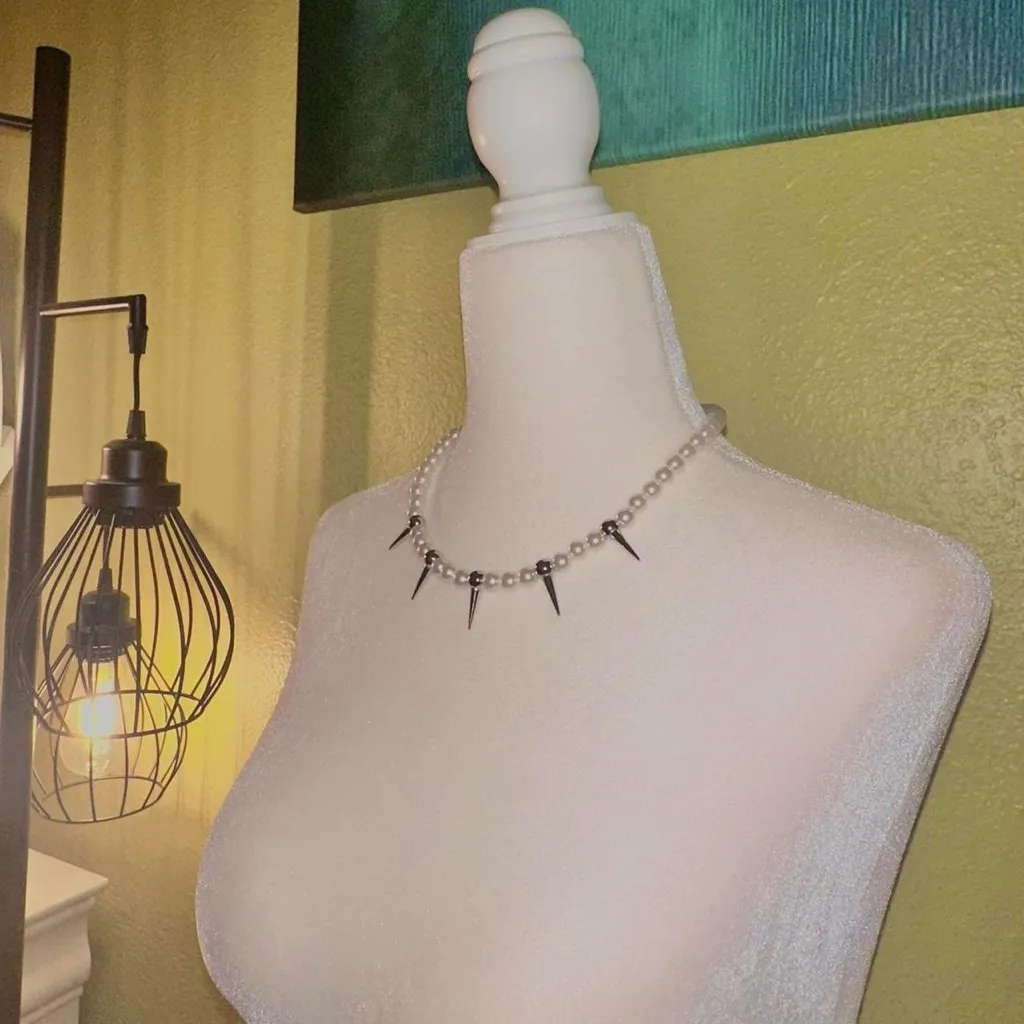 Pearl and Spike Charm Necklace Silver - Image 5