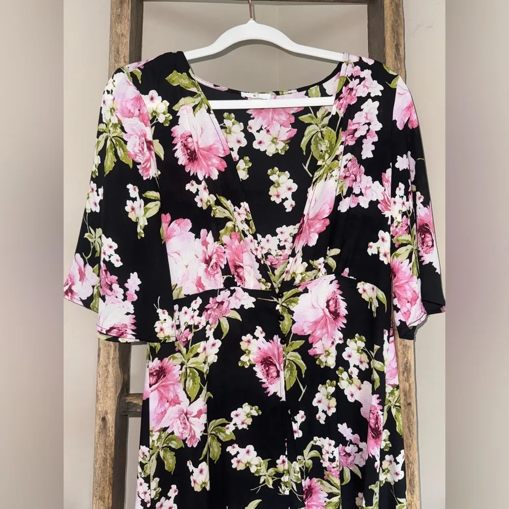 C Brand 3 Button Duster Floral Kimono Size Medium Black - Image 2