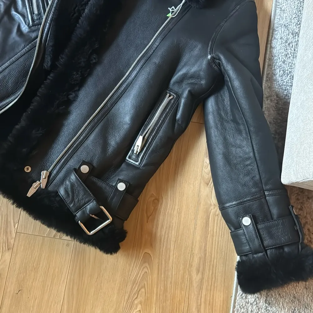 The Arrivals Moya V SHEARLING MOTO Black - Image 3