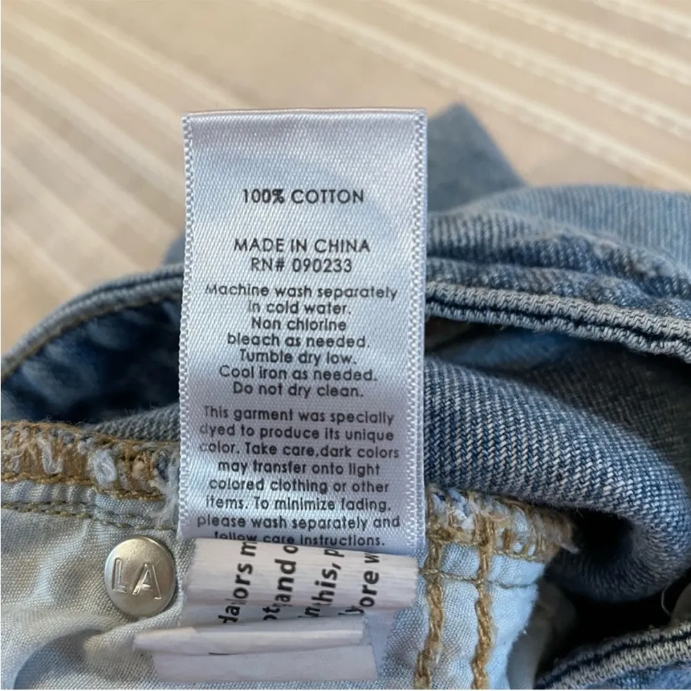 PacSun Light Blue Distressed High Rise Mom Jeans 26 - Image 12