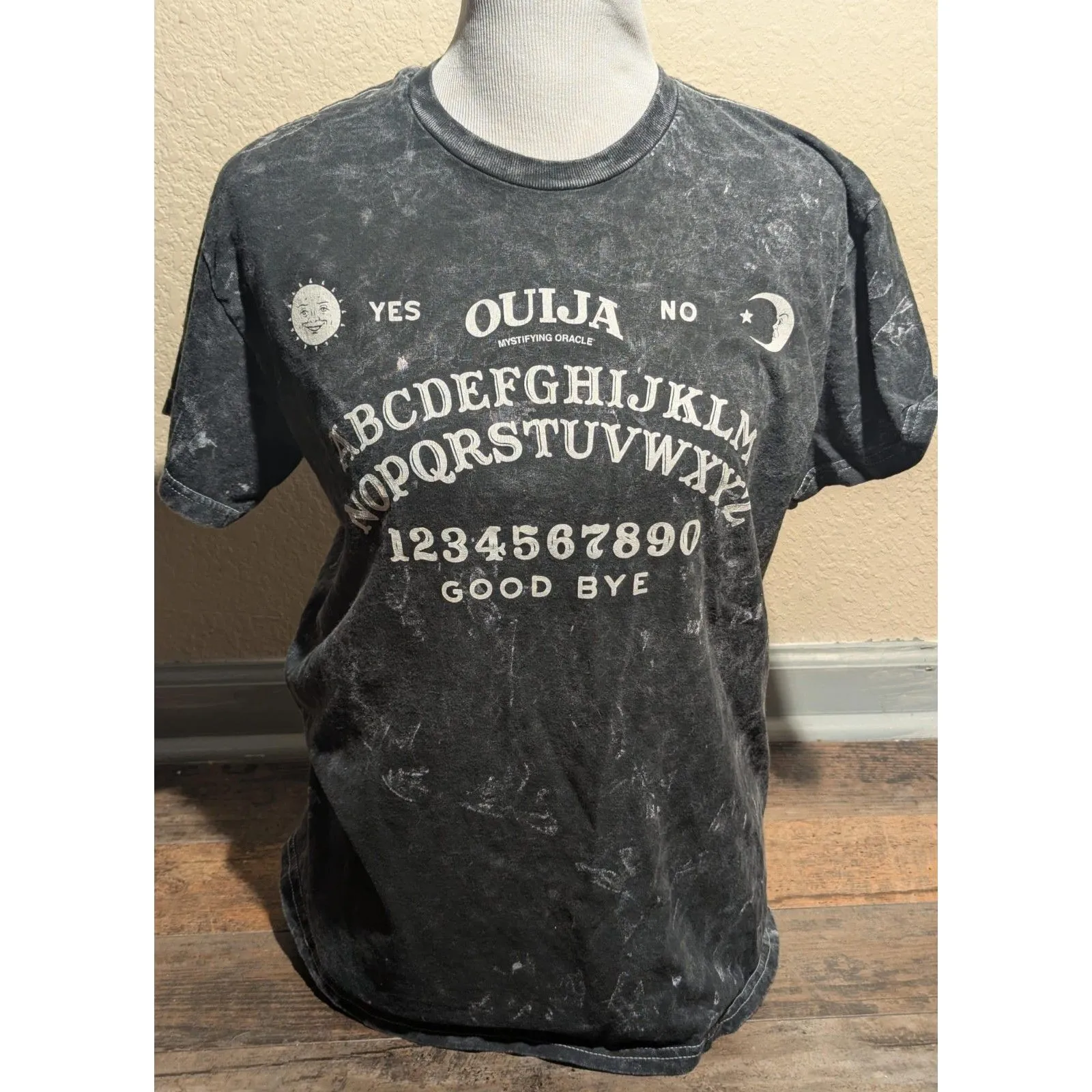 Ouija Board Graphic T-Shirt - Size L - Mystifying & Cool! - Image 2