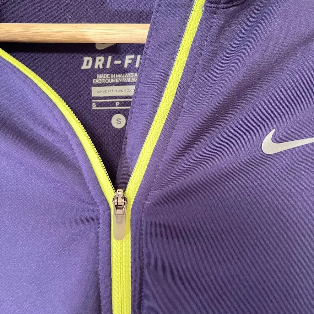 Nike Dri Fit Zip size Small - Image 2