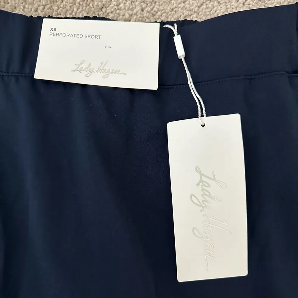 NWT Lady Hagen Perforated 16” Golf Skort XS Dark Navy $60 MSRP - Image 6