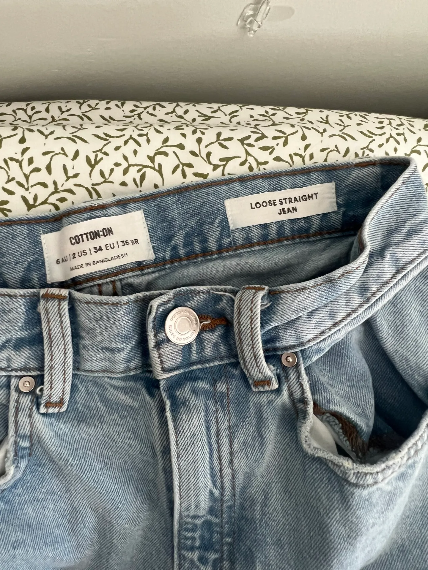 Loose Straight Jeans - Image 2