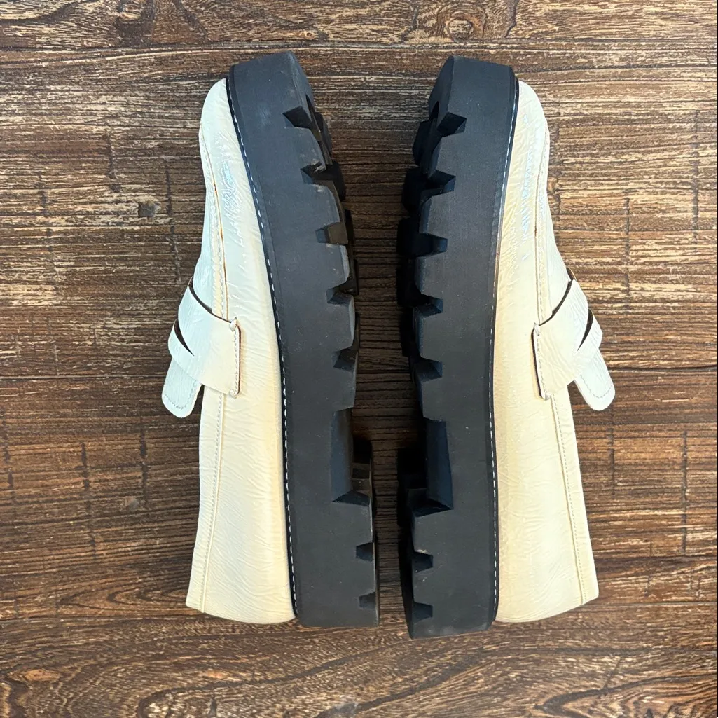 Franco Sarto Bazel Balin Lug Sole Penny Loafer Cream Crinkle Patent Size 9.5 - Image 8