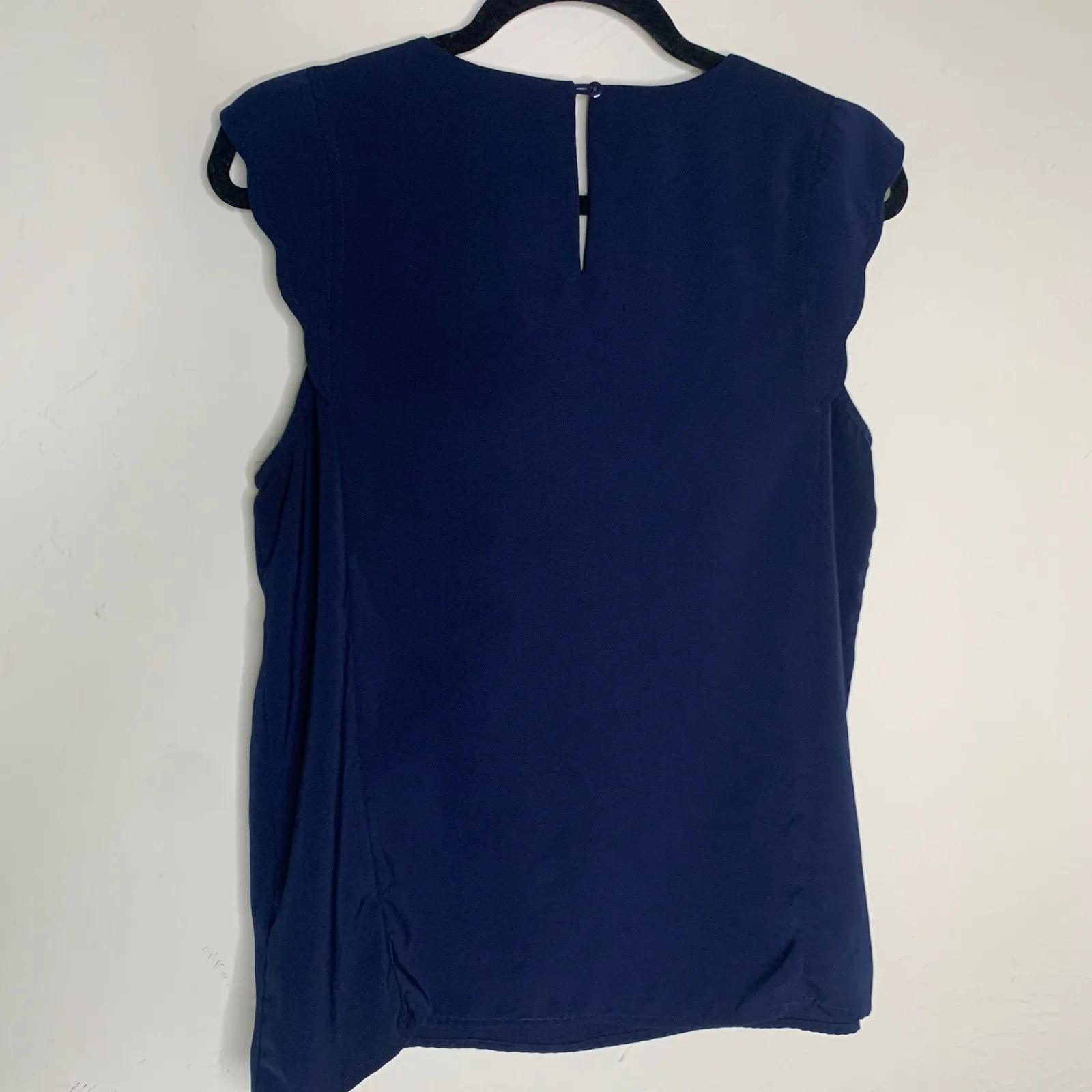 41Hawthorn Navy Blue Sleeveless Blouse Sz Medium - Image 5
