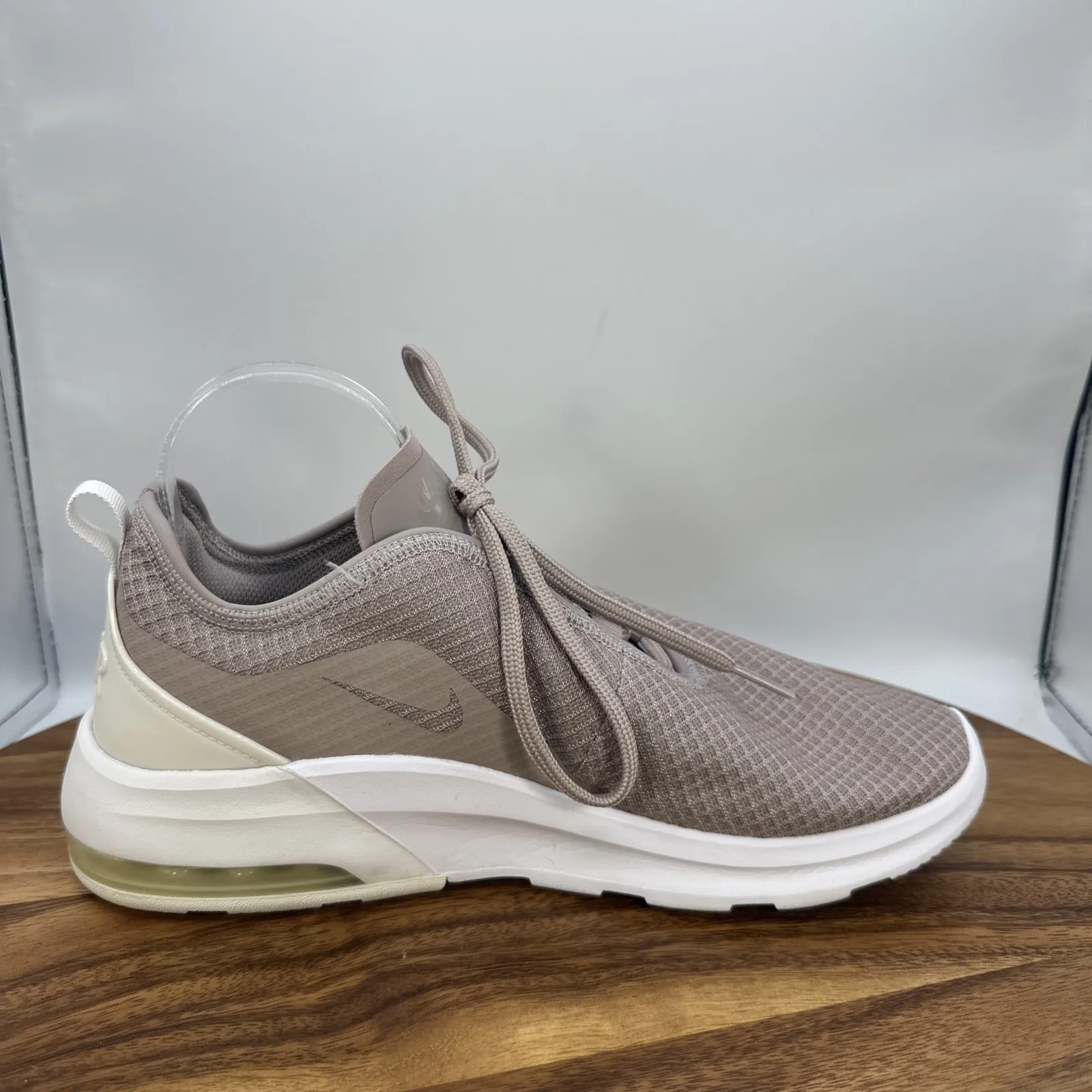 Nike Air Max Motion 2 Low Top Shoes Sneakers Beige AO0352-203 Women's 9 - Image 5