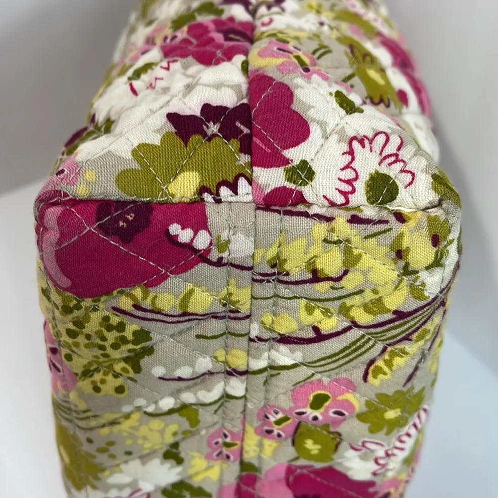 Vera Bradley Toggle Tote(make me blush print) - Image 8