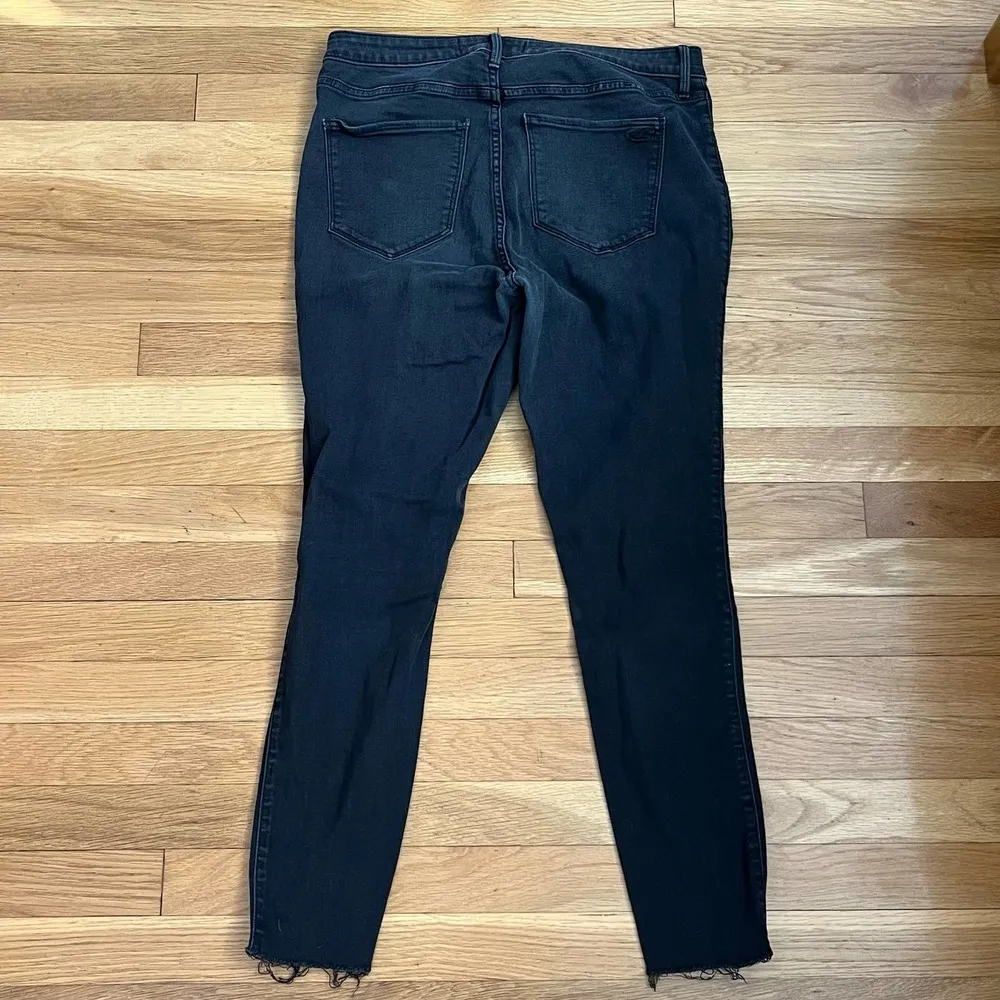 Hollister Curvy High-Rise Crop Jegging - Size 32x28 (15L) - Image 4