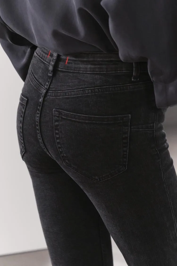 NWT  Black BOOTCUT JEANS ZW COLLECTION. Size 8 - Image 4