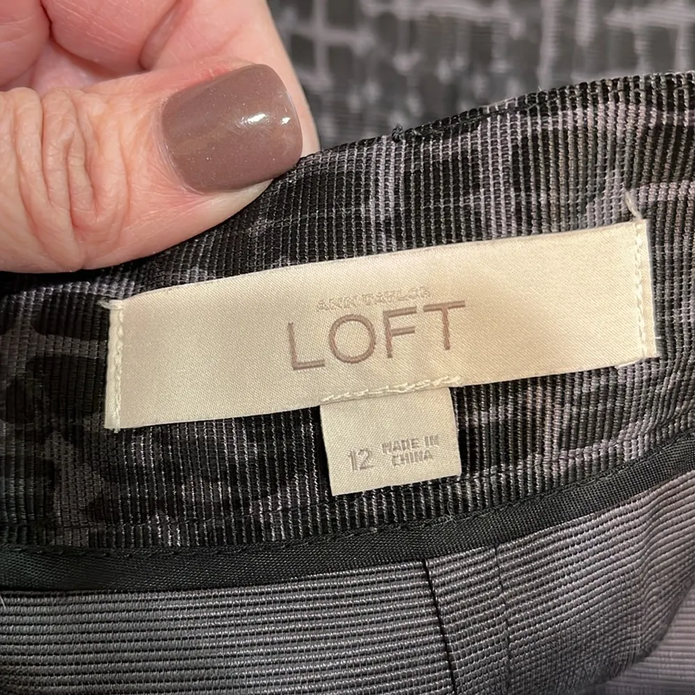 Loft black/gray pencil ✏️ skirt. - Image 7