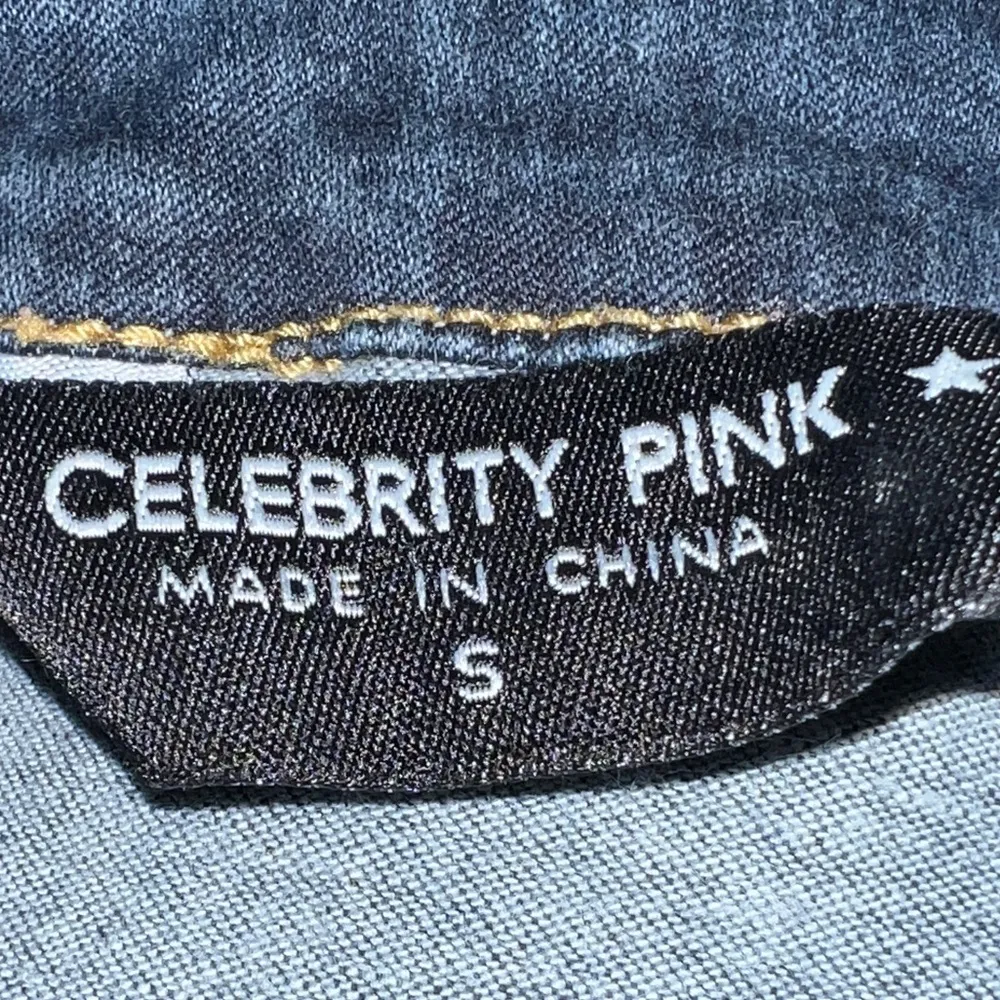 Celebrity pink jean jacket size small - Image 4