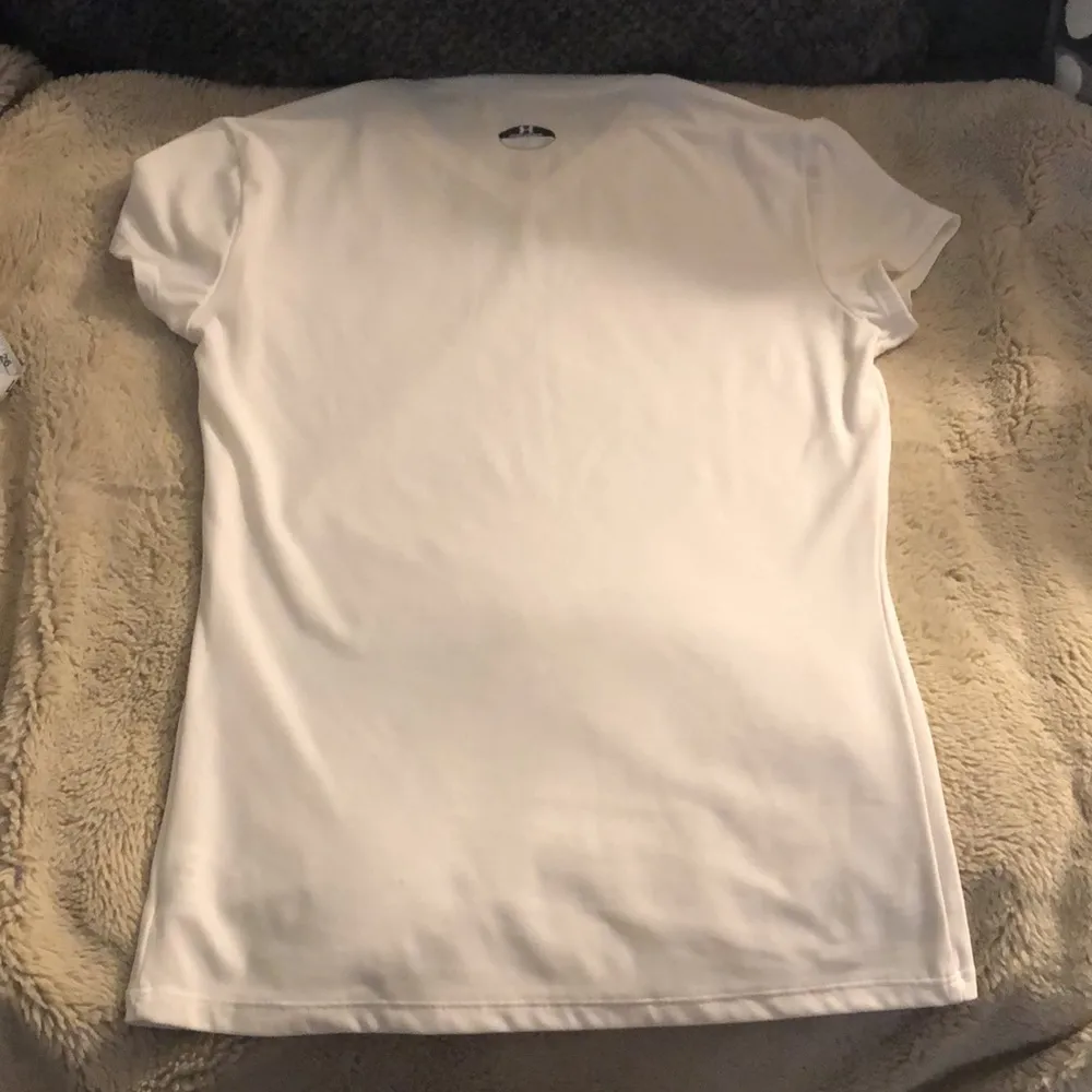 🎉4 for $20 Under Armour Workout Tee, size large - Image 3