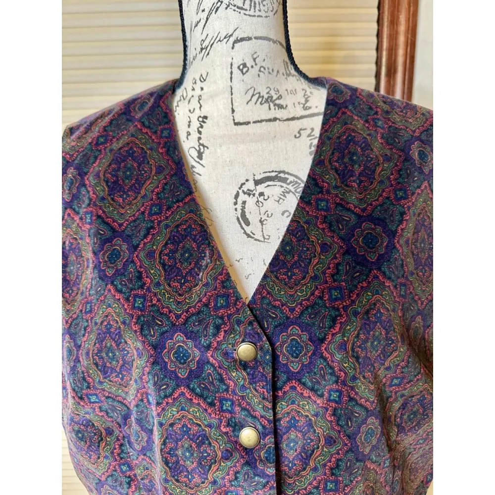 VINTAGE Talbots XL (runs small) Paisley Velvet Vest with Gold Brass Buttons - Image 5